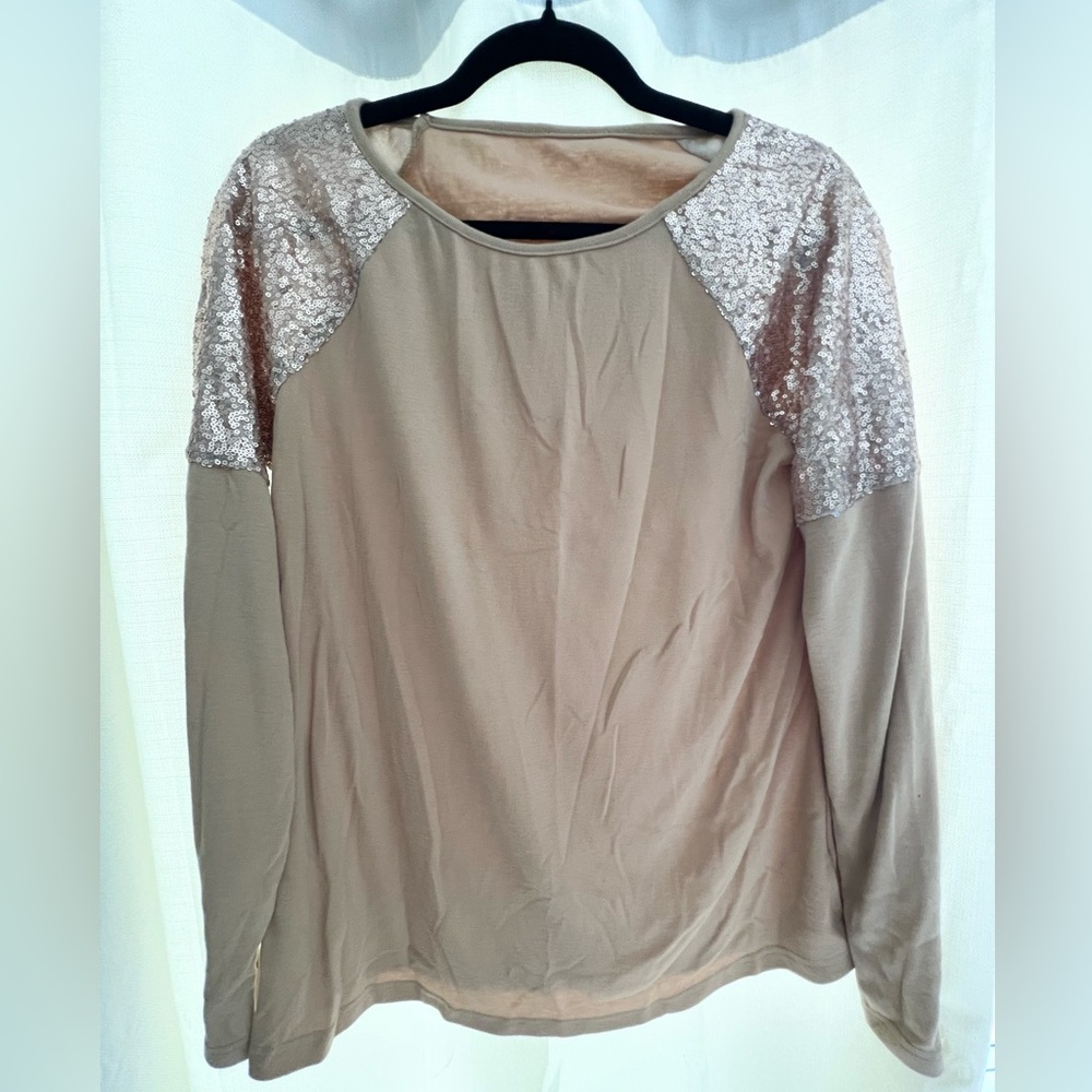 Gold sequin top size large